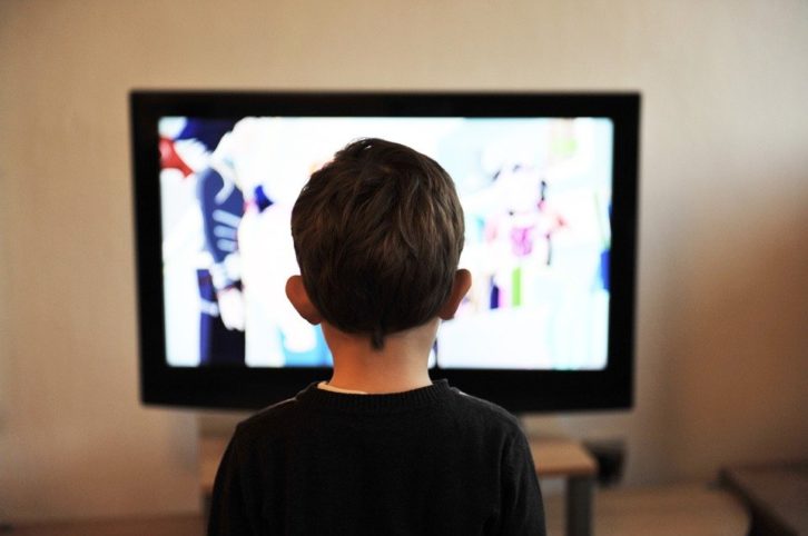 child-watch-tv